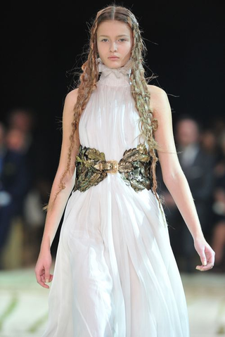 Illustration for article titled Sarah Burton Pulls Off McQueen Without McQueen